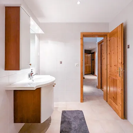 Spacieux Cheminee, Terrasse Et Jardin דירה *