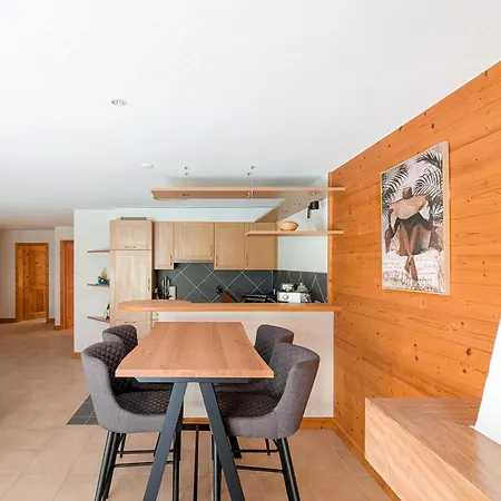 Spacieux Cheminee, Terrasse Et Jardin *