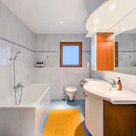 شقة Spacieux Cheminee, Terrasse Et Jardin