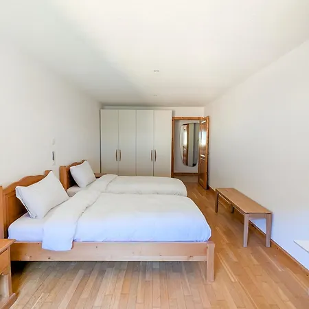 Spacieux Cheminee, Terrasse Et Jardin