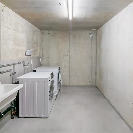 Spacieux Cheminee, Terrasse Et Jardin *